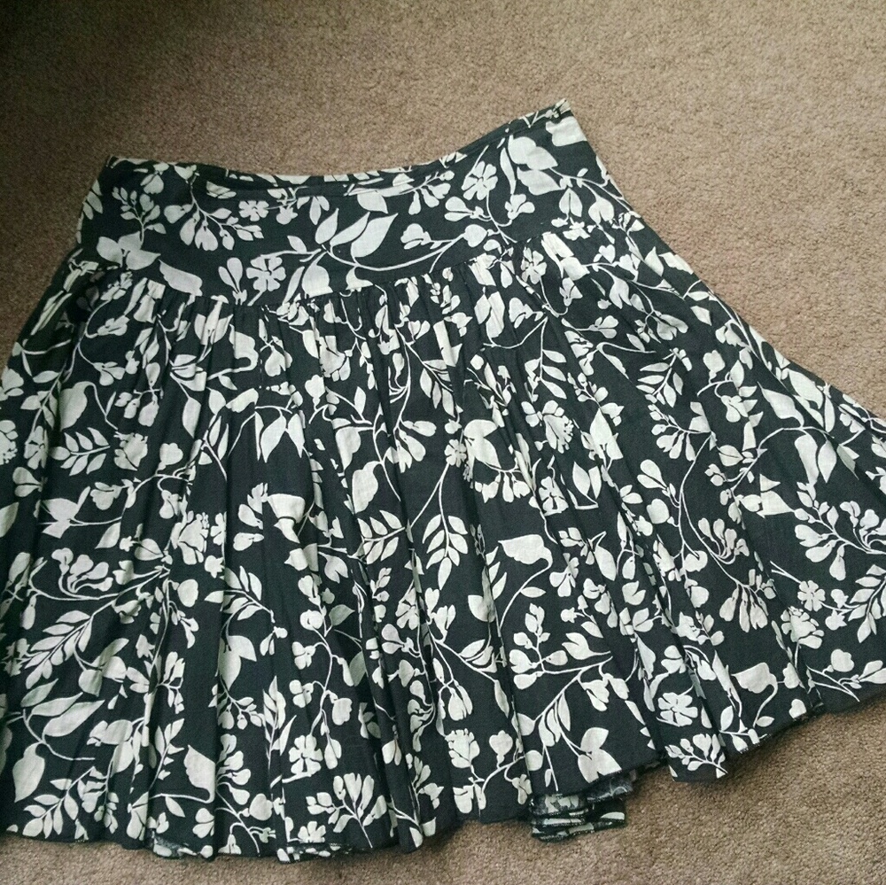 Guess skirt